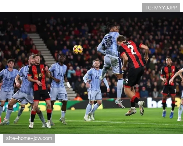 英超球队面对高位逼抢 更多采用长传直接找前场